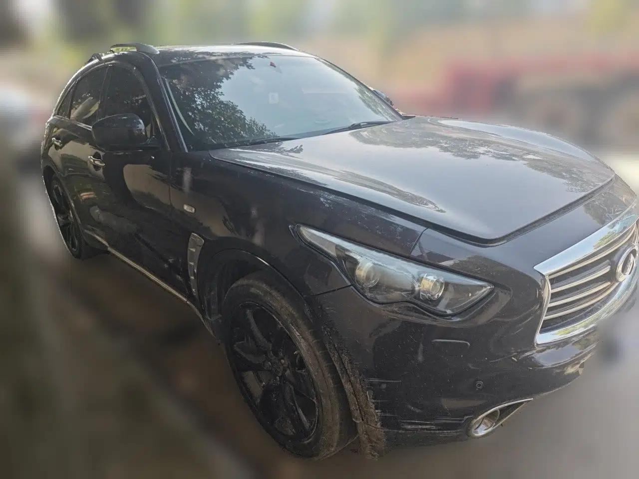 Infiniti QX70 2013 3.7L Standard Edition — миниатюра 3