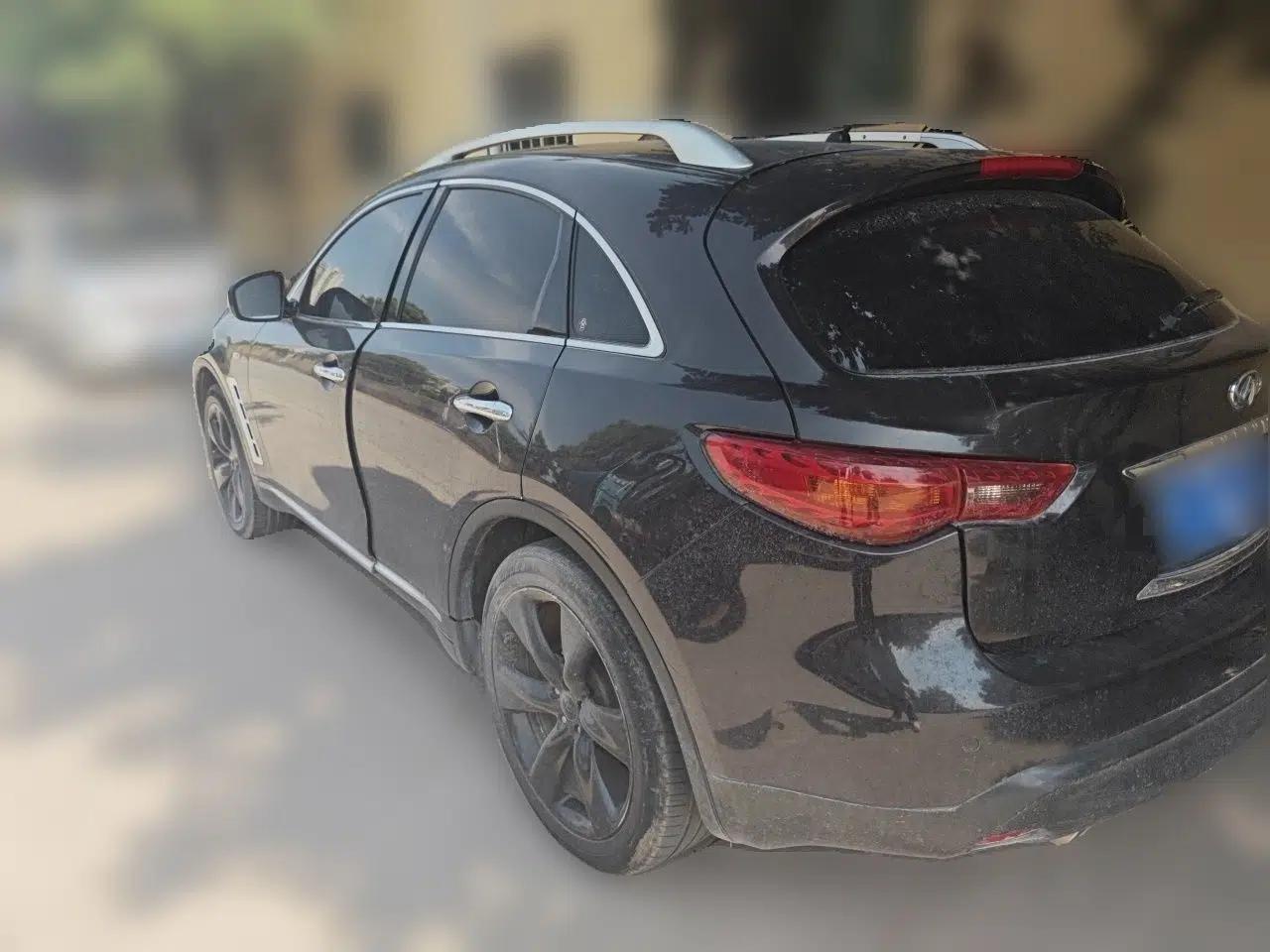 Infiniti QX70 2013 3.7L Standard Edition — миниатюра 4