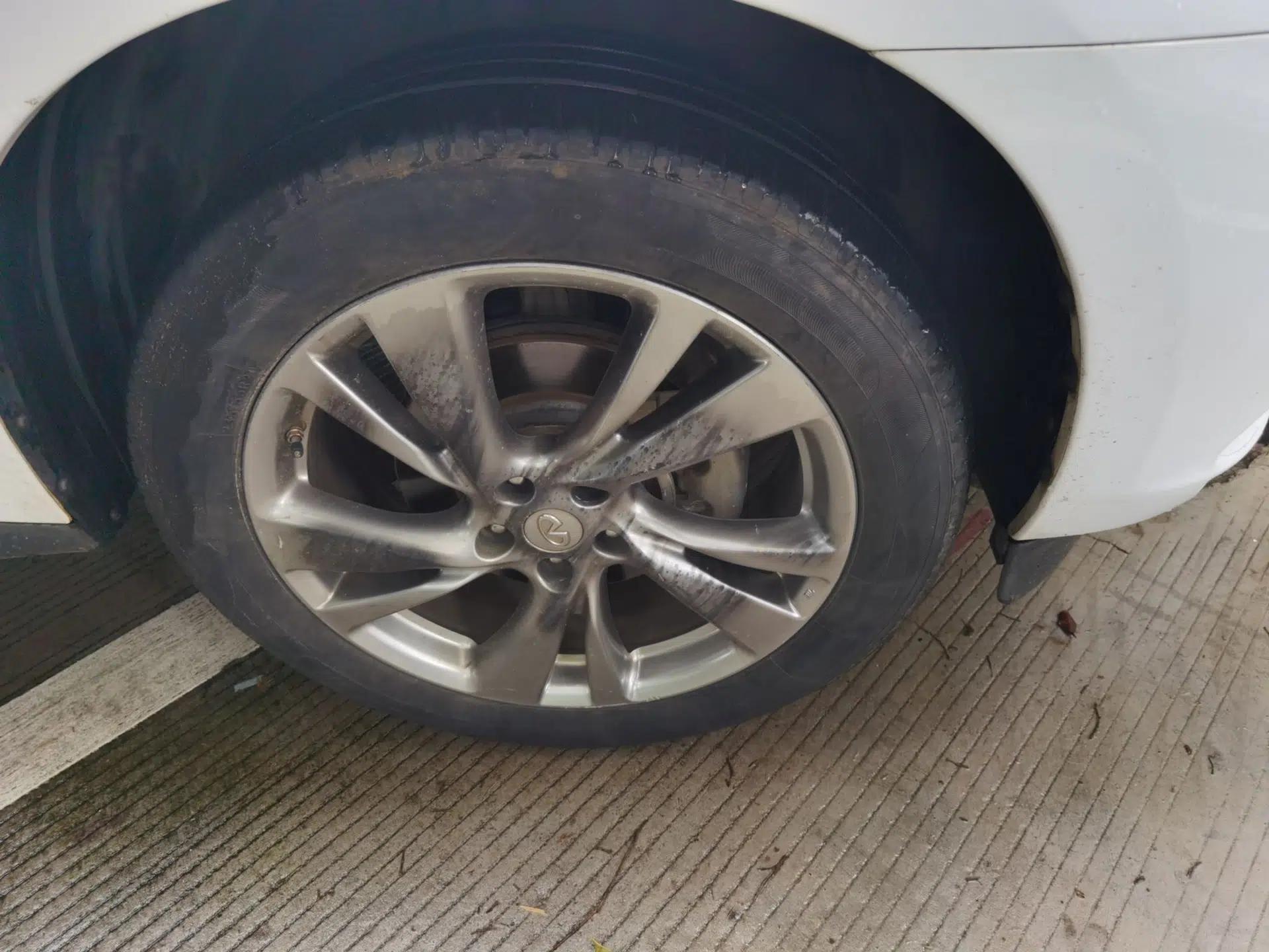Infiniti JX 2013 JX35 Two-Wheel-Drive Excellence Edition — миниатюра 8