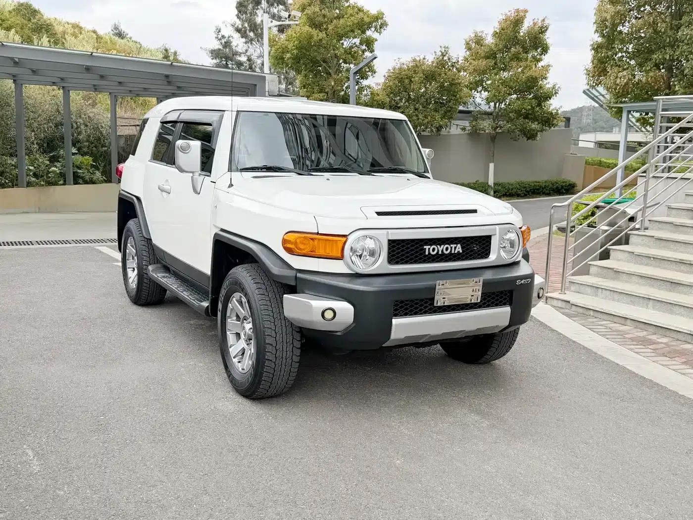 2019 FJ Cruiser 4.0L Middle East Edition — миниатюра 3
