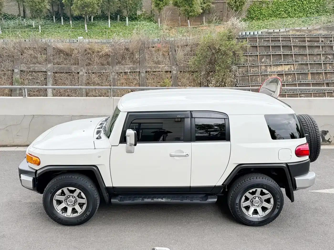 2019 FJ Cruiser 4.0L Middle East Edition — миниатюра 5