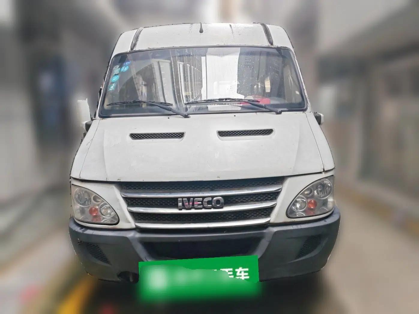 Iveco Power Daily 2013 2.5T manual diesel 5-seater — миниатюра 2