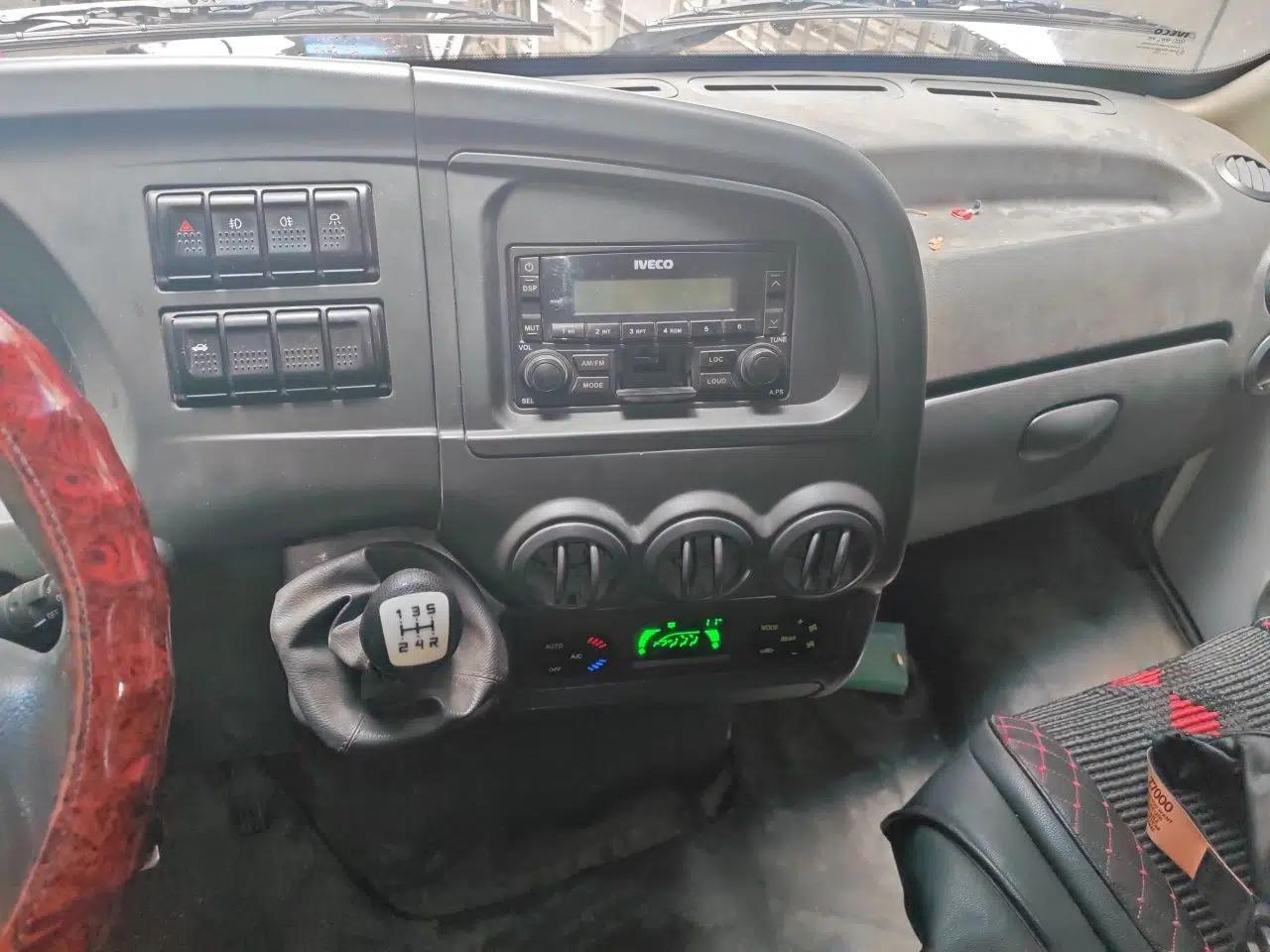 Iveco Power Daily 2013 2.5T manual diesel 5-seater — миниатюра 13