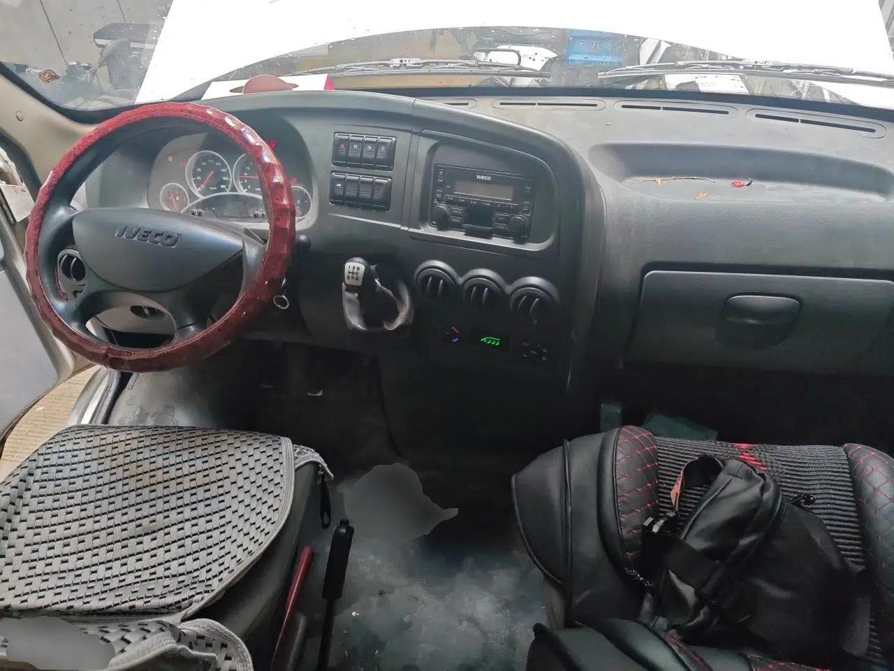 Iveco Power Daily 2013 2.5T manual diesel 5-seater — миниатюра 9