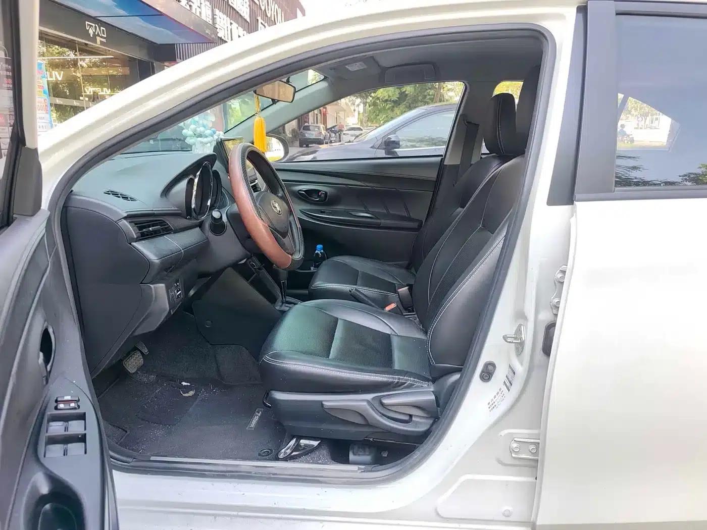 YARiS L 2020 1.5L CVT Leading Edition — миниатюра 5