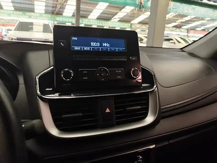 YARiS L 2020 1.5L CVT Leading Edition — миниатюра 13