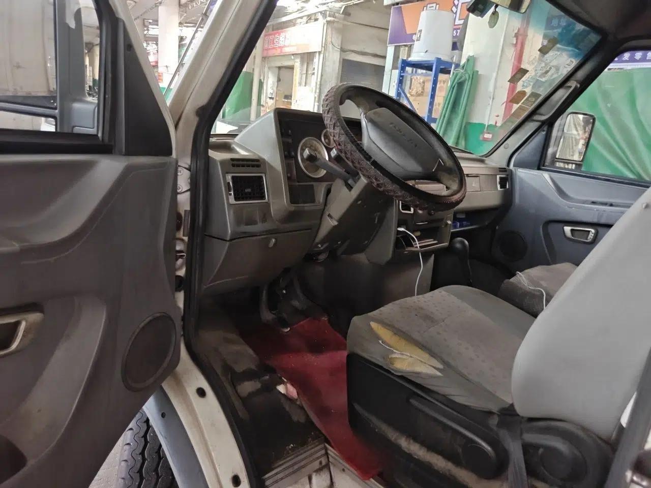 Iveco Daily 2012 2.5T-A35 Logistics Version 1 Mid-Roof — миниатюра 16
