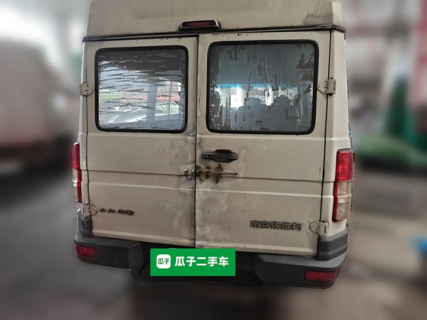 Iveco Daily 2012 2.5T-A35 Logistics Version 1 Mid-Roof — миниатюра 5