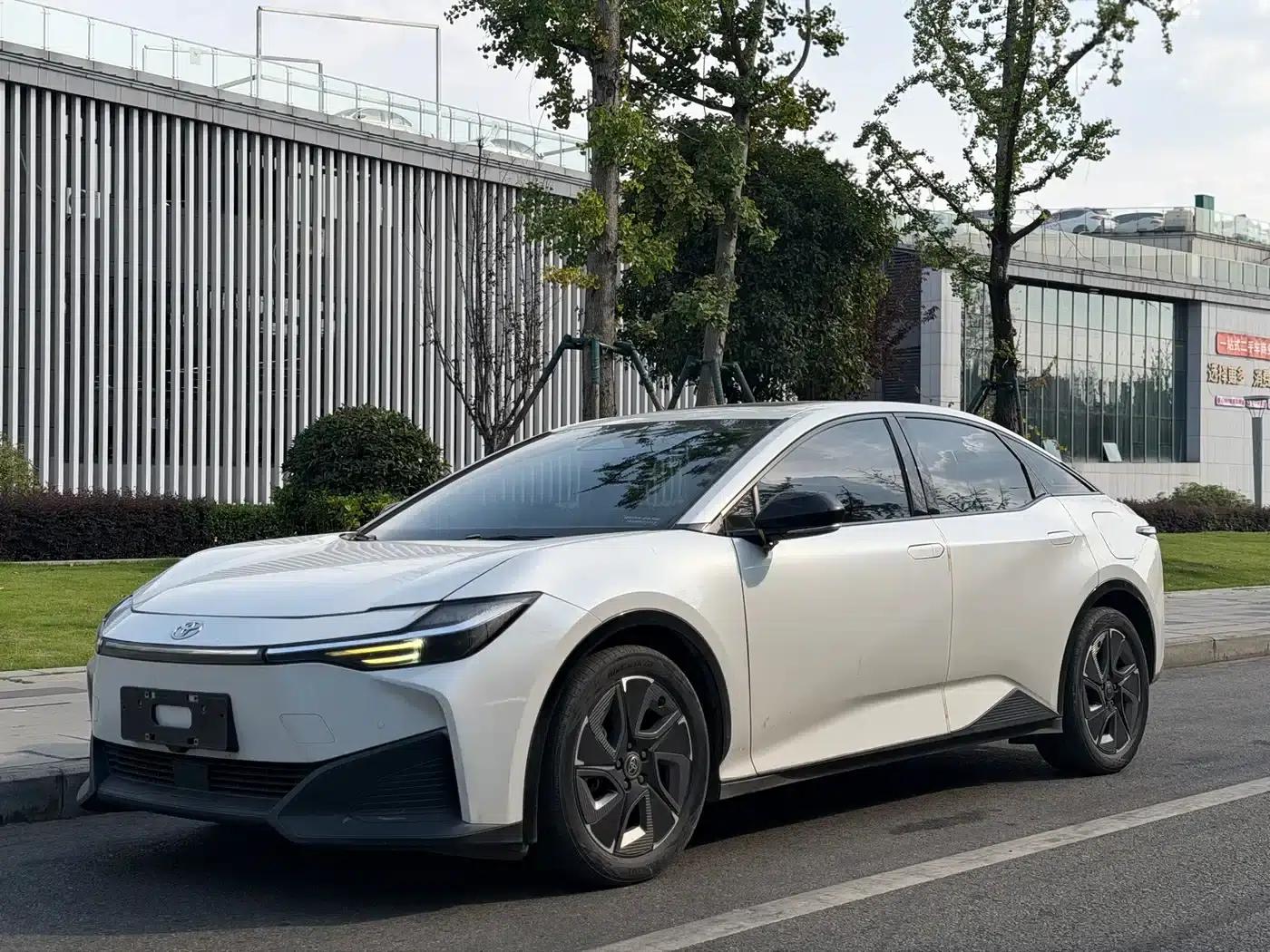 Toyota BZ3 2023 model, 517km, Elite PRO — миниатюра 1
