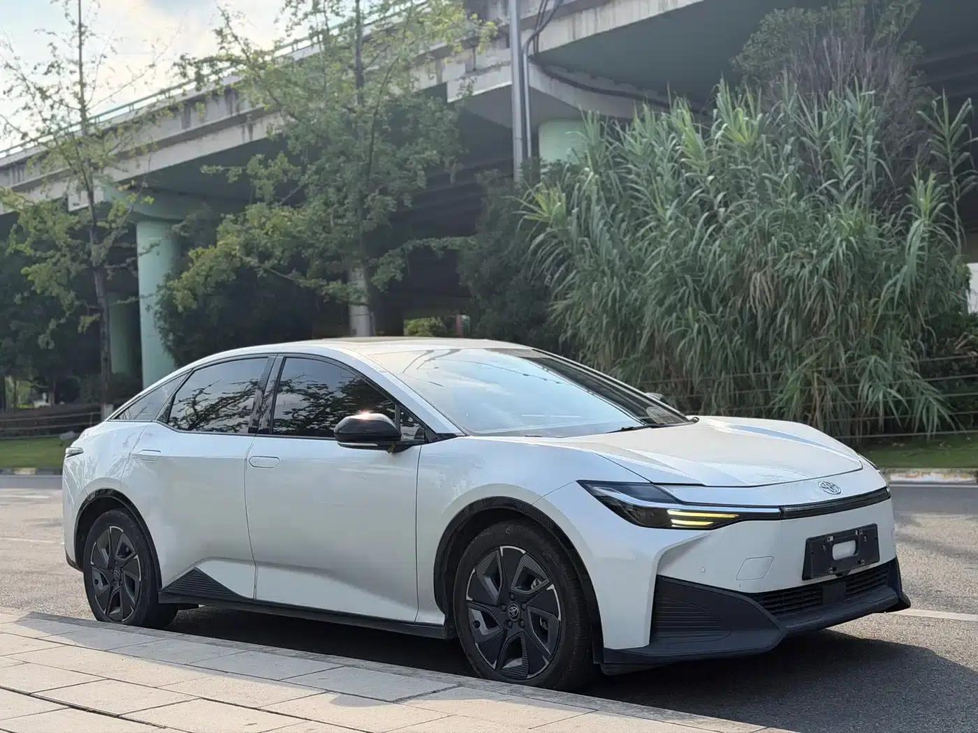 Toyota BZ3 2023 model, 517km, Elite PRO — миниатюра 3