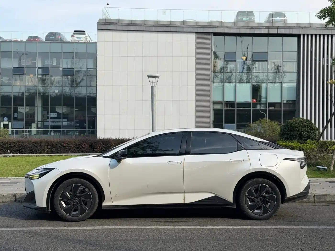 Toyota BZ3 2023 model, 517km, Elite PRO — миниатюра 7