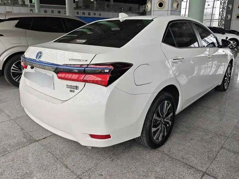 Corolla Hybrid E+ 2020 1.8L E-CVT Comfort Edition — миниатюра 3
