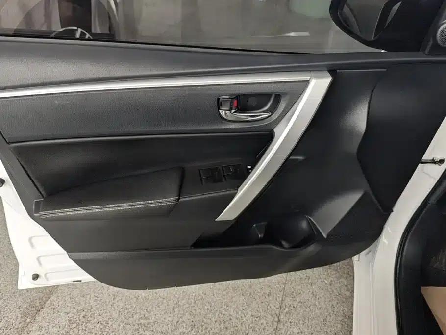 Corolla Hybrid E+ 2020 1.8L E-CVT Comfort Edition — миниатюра 7