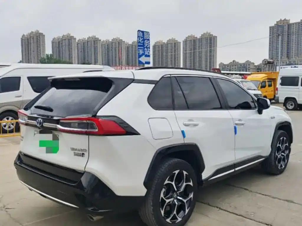 Highlander New Energy 2023 High-Performance Edition 2.5L AWD Exhilarating Version — миниатюра 4