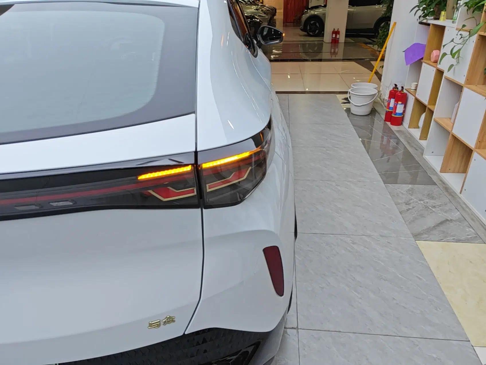 Volkswagen ID.UNYX 2024 Revised Pro Long-Range Version — миниатюра 9