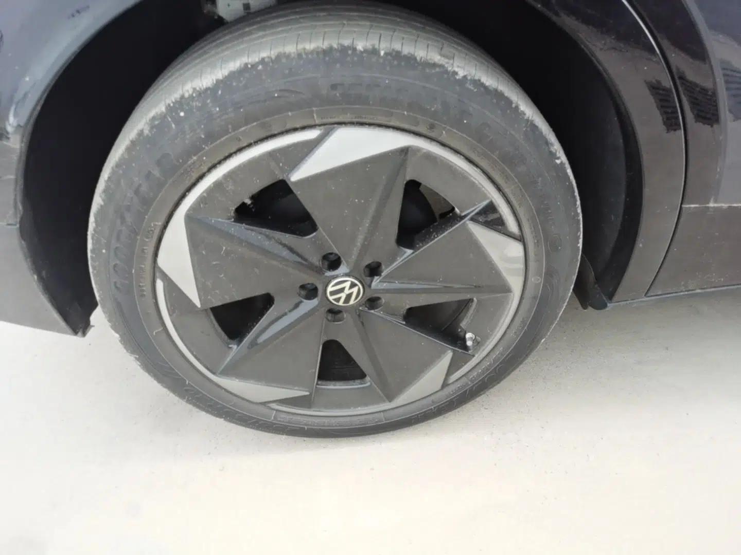 Volkswagen ID.UNYX 2025 Pure Model — миниатюра 11