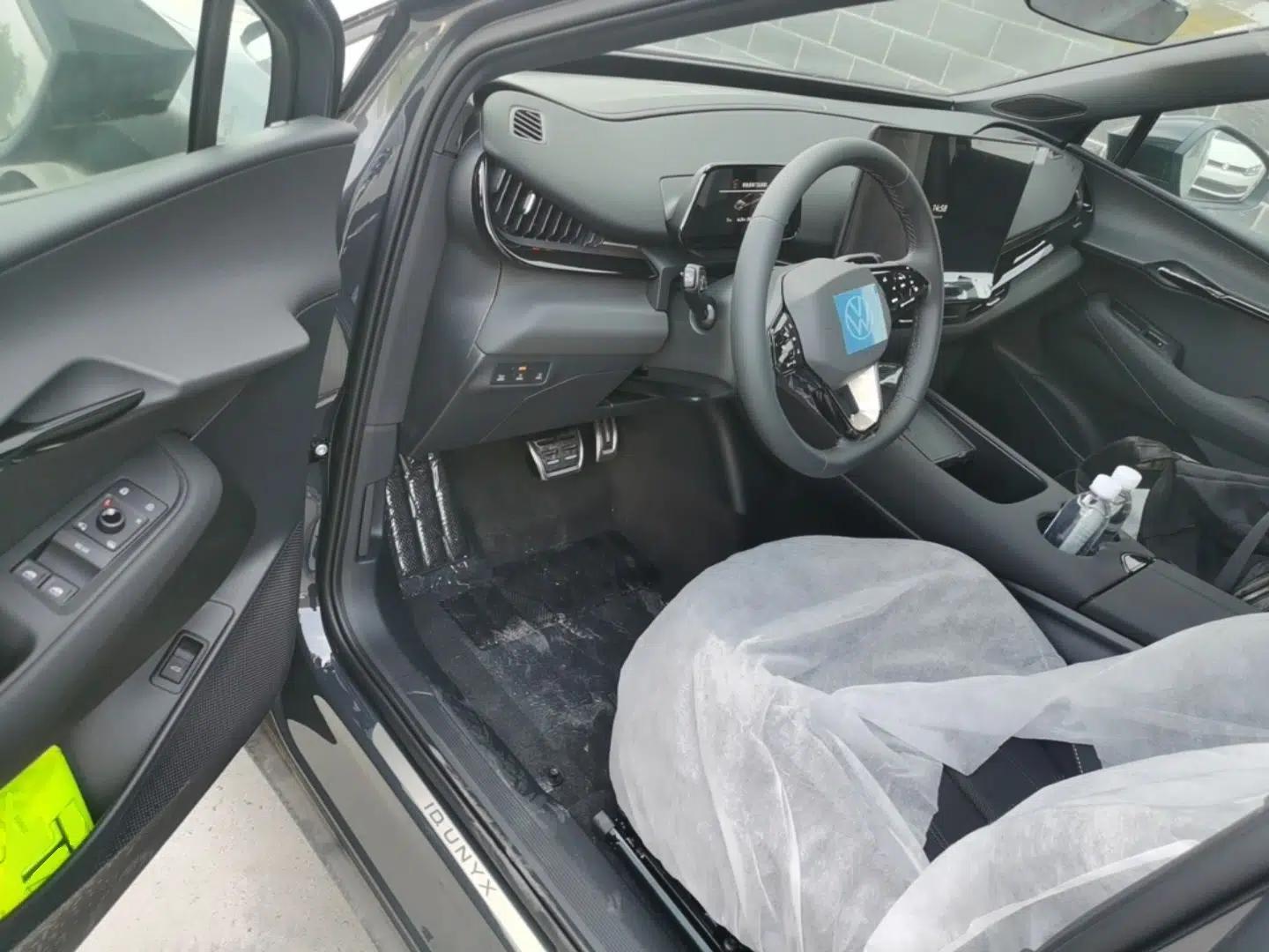 Volkswagen ID.UNYX 2025 Pure Model — миниатюра 18