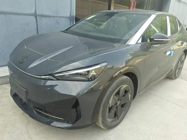 Volkswagen ID.UNYX 2025 Pure Model