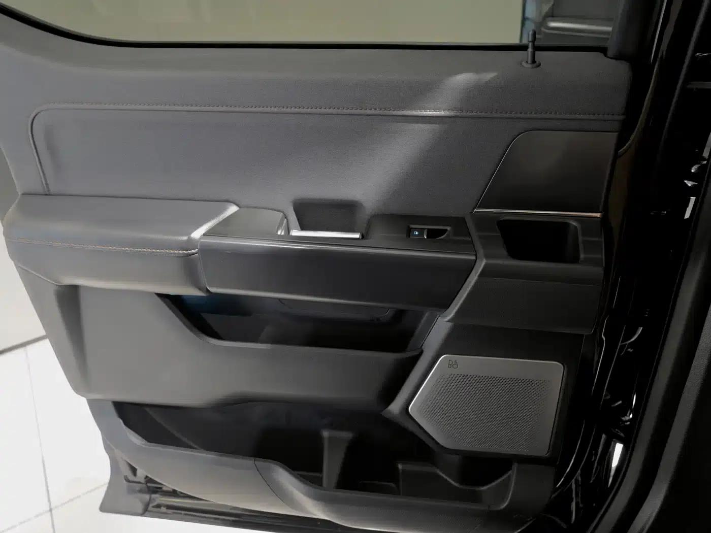 2023 Ford F-150 Raptor 3.5T — миниатюра 16