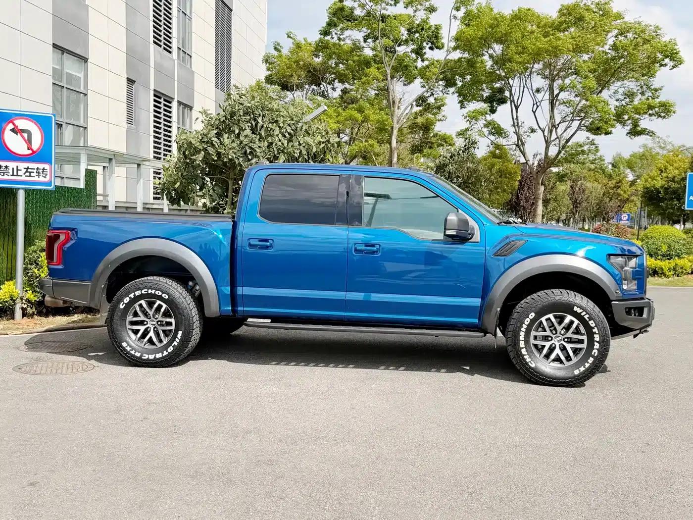 2017 Ford F-150 Raptor 3.5T Raptor Performance Enhanced Edition — миниатюра 4