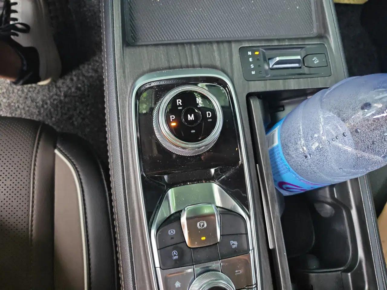 Ford Equator 2023 EcoBoost 225 Premier 7-Seater (2/3/2) — миниатюра 14