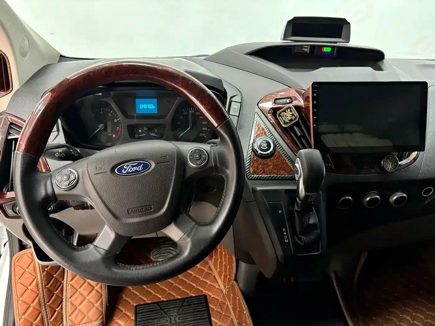 Ford Transit 2019 2.0T Gasoline Automatic Commercial Travel Model, Mid-Wheelbase, Mid-Roof, 7 Seats, China VI Emission Standard — миниатюра 15