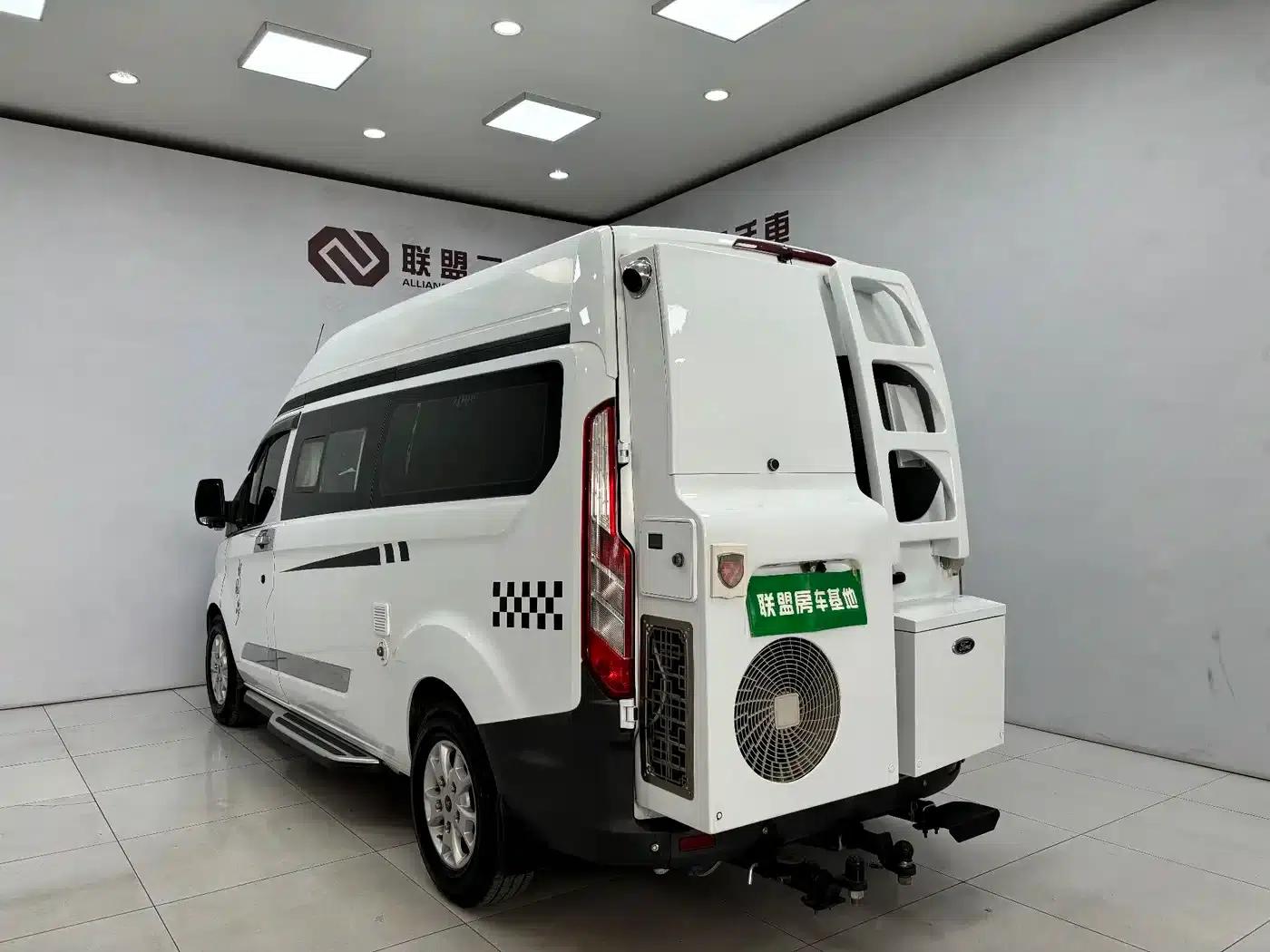 Ford Transit 2019 2.0T Gasoline Automatic Commercial Travel Model, Mid-Wheelbase, Mid-Roof, 7 Seats, China VI Emission Standard — миниатюра 5