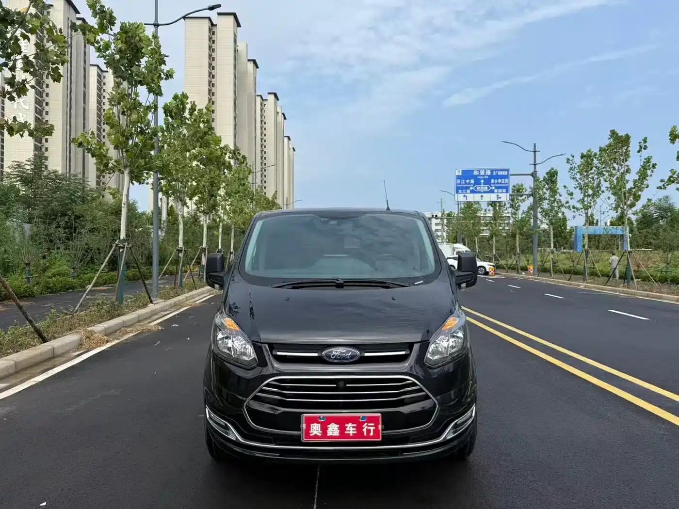 Ford Transit 2019 2.0T Diesel Multi-functional Commercial Vehicle, Short Wheelbase, Low Roof, 6 Seats, China VI Emission Standard — миниатюра 2