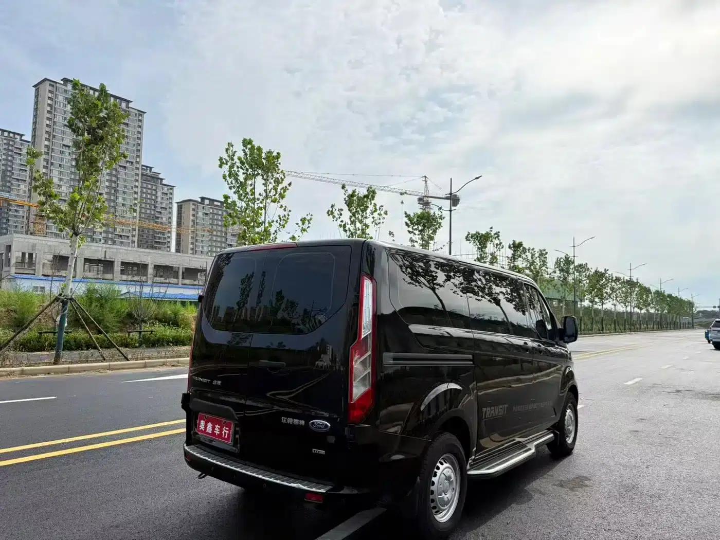 Ford Transit 2019 2.0T Diesel Multi-functional Commercial Vehicle, Short Wheelbase, Low Roof, 6 Seats, China VI Emission Standard — миниатюра 11