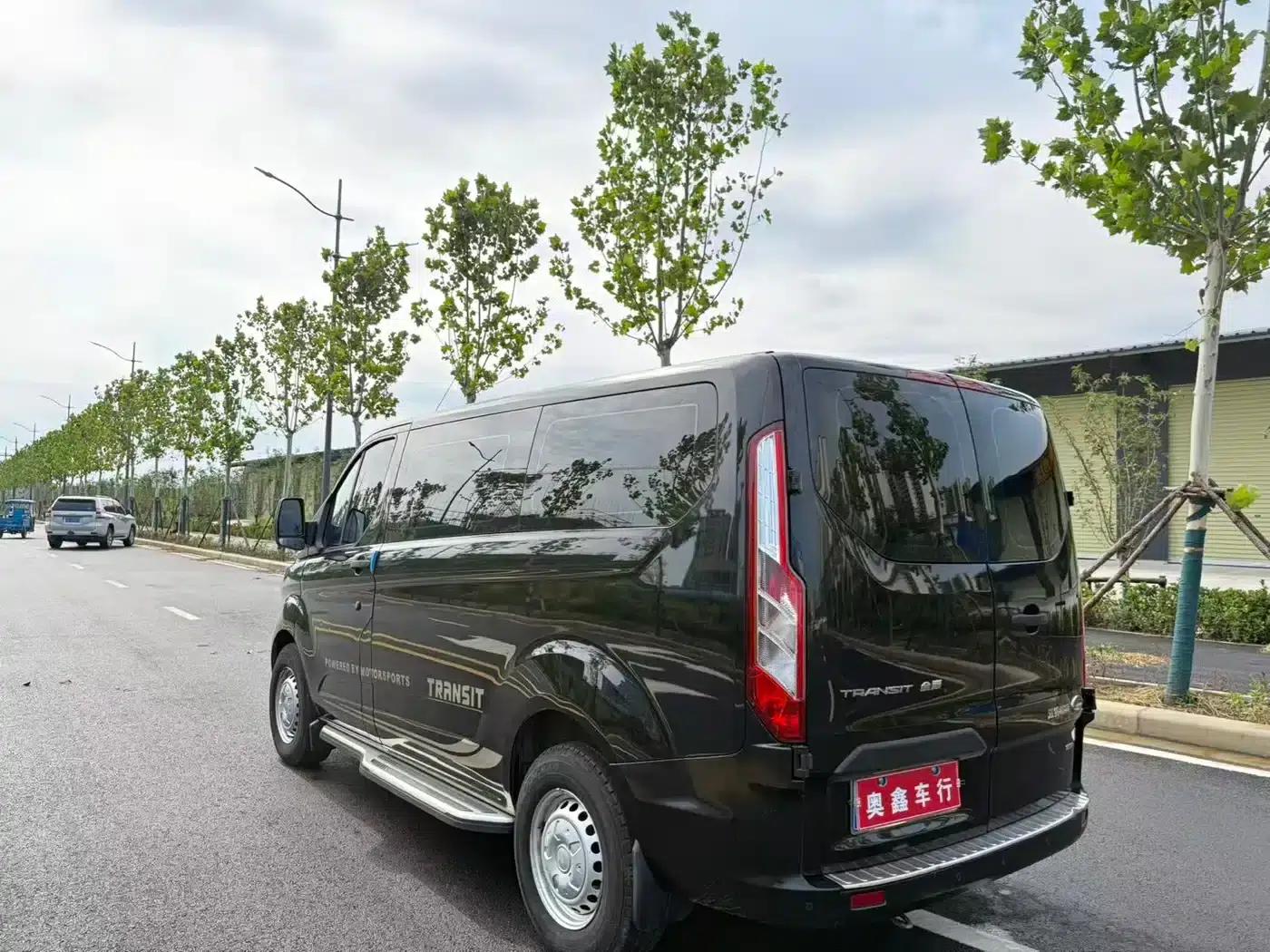 Ford Transit 2019 2.0T Diesel Multi-functional Commercial Vehicle, Short Wheelbase, Low Roof, 6 Seats, China VI Emission Standard — миниатюра 12