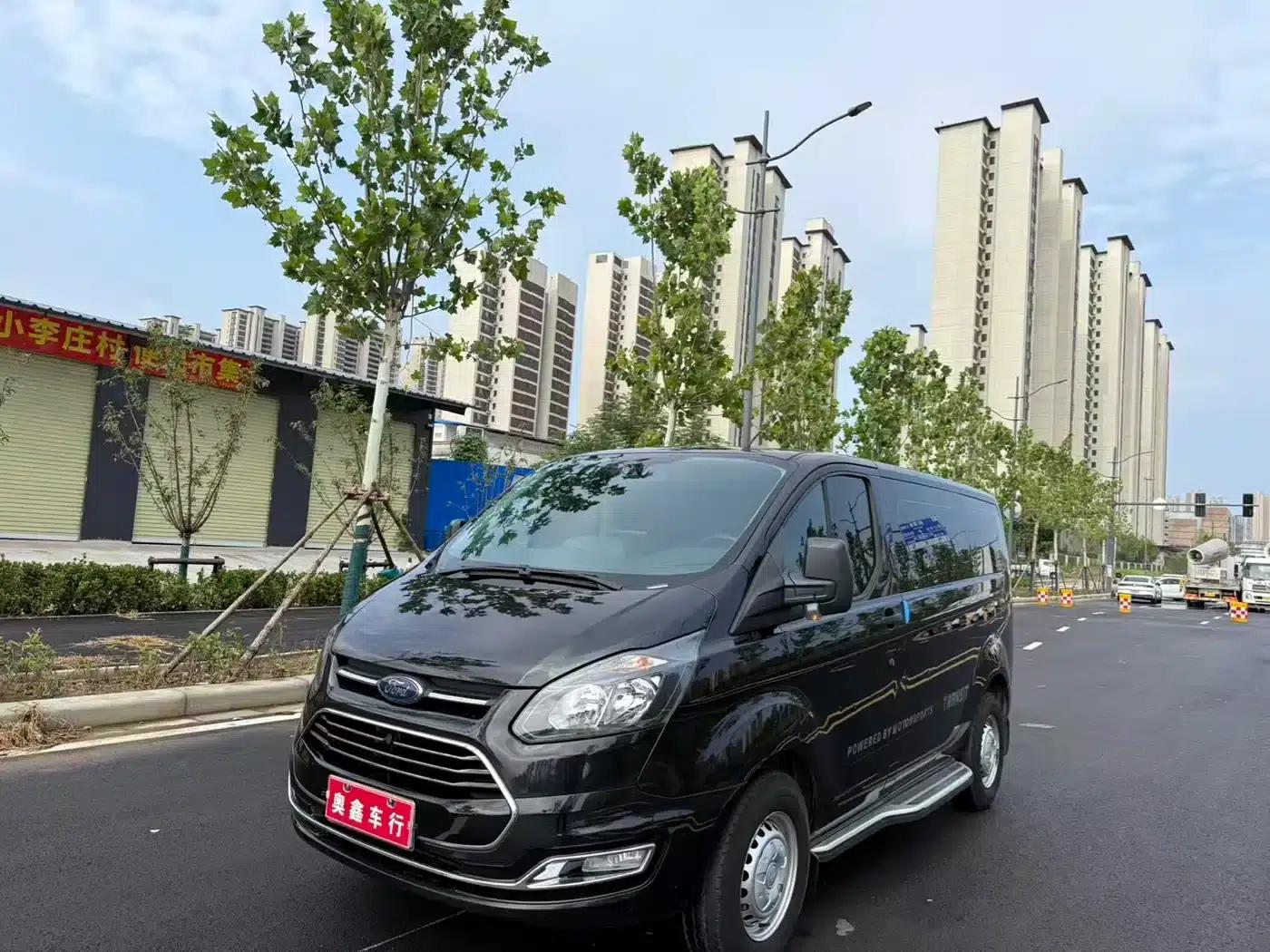Ford Transit 2019 2.0T Diesel Multi-functional Commercial Vehicle, Short Wheelbase, Low Roof, 6 Seats, China VI Emission Standard — миниатюра 3