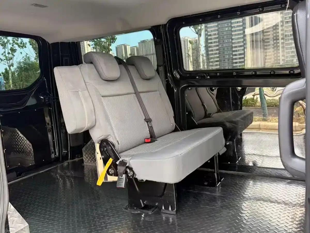 Ford Transit 2019 2.0T Diesel Multi-functional Commercial Vehicle, Short Wheelbase, Low Roof, 6 Seats, China VI Emission Standard — миниатюра 6
