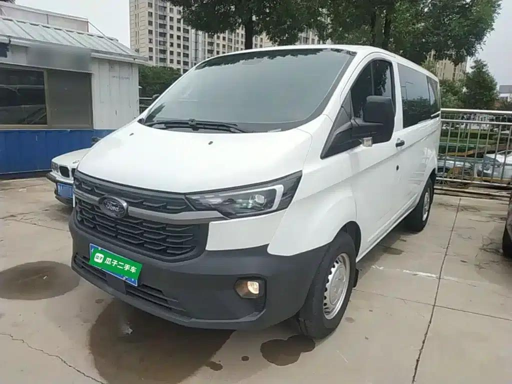 Ford Transit 2023 2.0T Diesel Manual Multi-functional Commercial Vehicle, Short Wheelbase, Low Roof, 5/6 Seats — миниатюра 1