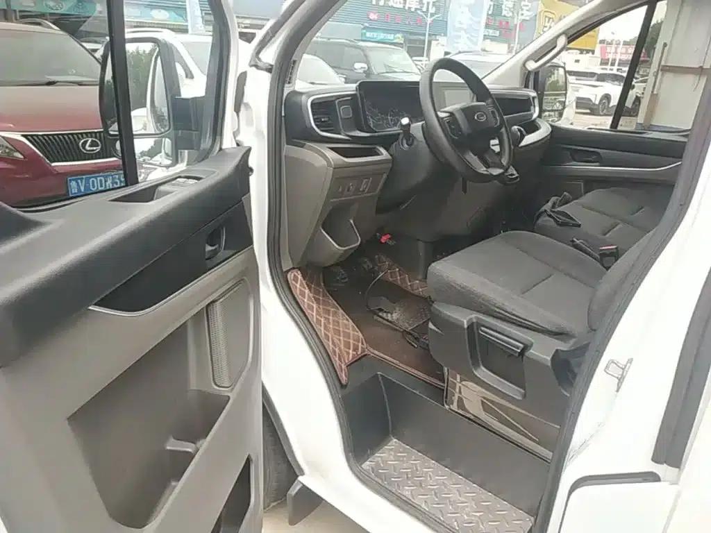 Ford Transit 2023 2.0T Diesel Manual Multi-functional Commercial Vehicle, Short Wheelbase, Low Roof, 5/6 Seats — миниатюра 16