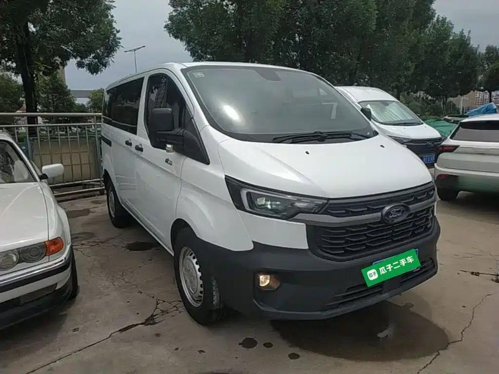 Ford Transit 2023 2.0T Diesel Manual Multi-functional Commercial Vehicle, Short Wheelbase, Low Roof, 5/6 Seats — миниатюра 4