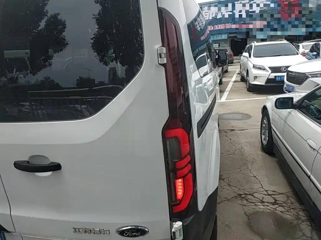 Ford Transit 2023 2.0T Diesel Manual Multi-functional Commercial Vehicle, Short Wheelbase, Low Roof, 5/6 Seats — миниатюра 8