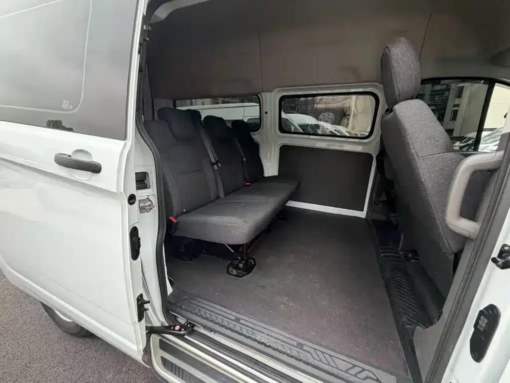 Ford Transit 2023 2.0T Diesel Automatic Multi-functional Commercial Vehicle, Central Wheelbase, Central Roof, 5/6 Seats — миниатюра 17