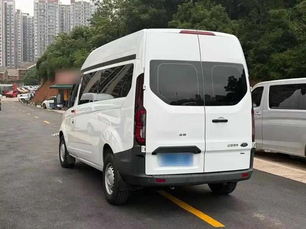 Ford Transit 2023 2.0T Diesel Automatic Multi-functional Commercial Vehicle, Central Wheelbase, Central Roof, 5/6 Seats — миниатюра 8