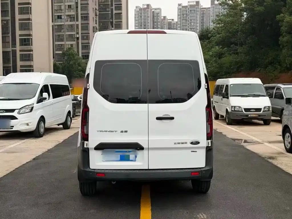 Ford Transit 2023 2.0T Diesel Automatic Multi-functional Commercial Vehicle, Central Wheelbase, Central Roof, 5/6 Seats — миниатюра 10