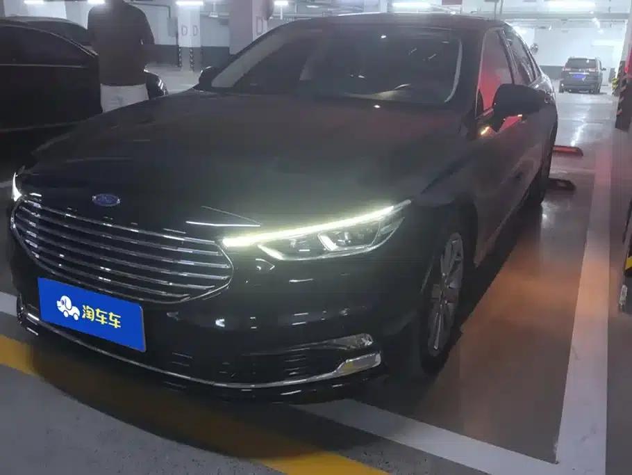 2019 Taurus EcoBoost 245 Premium Edition — миниатюра 1