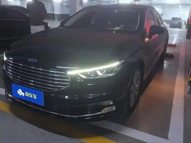2019 Taurus EcoBoost 245 Premium Edition