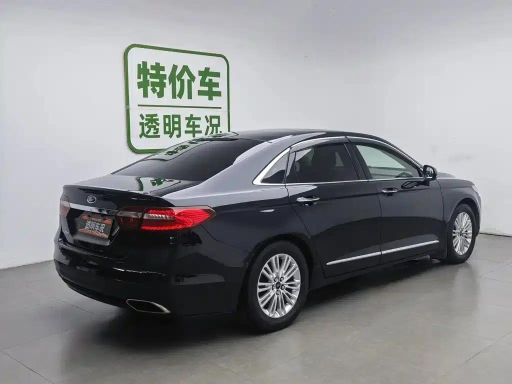 2015 Taurus EcoBoost 245 Fashion Edition — миниатюра 2