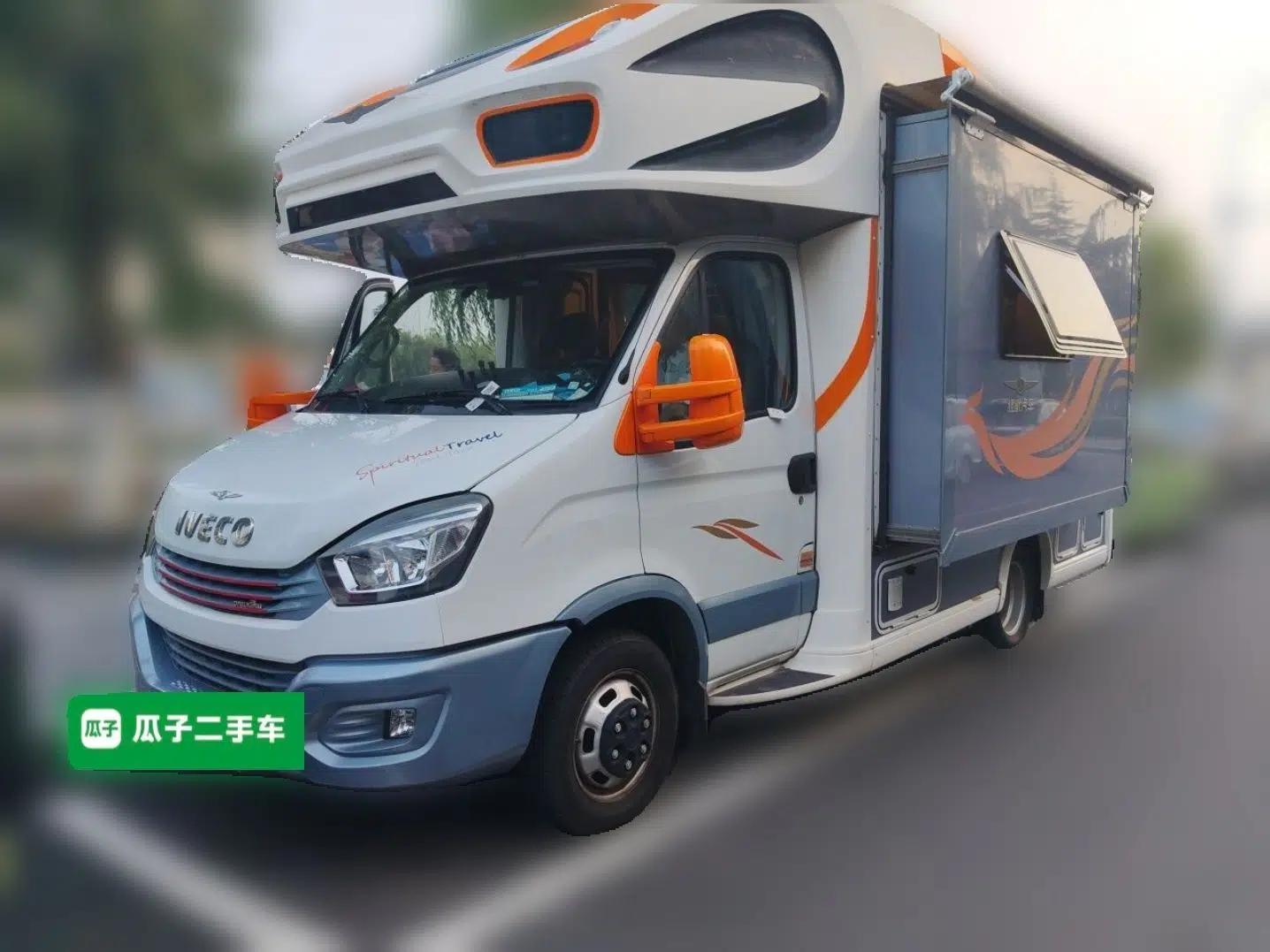 Iveco Eurocargo Nanjing Iveco Ousheng, with Jinghang RV body, Jinhang 593-4 dual‑expansion model, 3.0T diesel, automatic transmission. — миниатюра 1