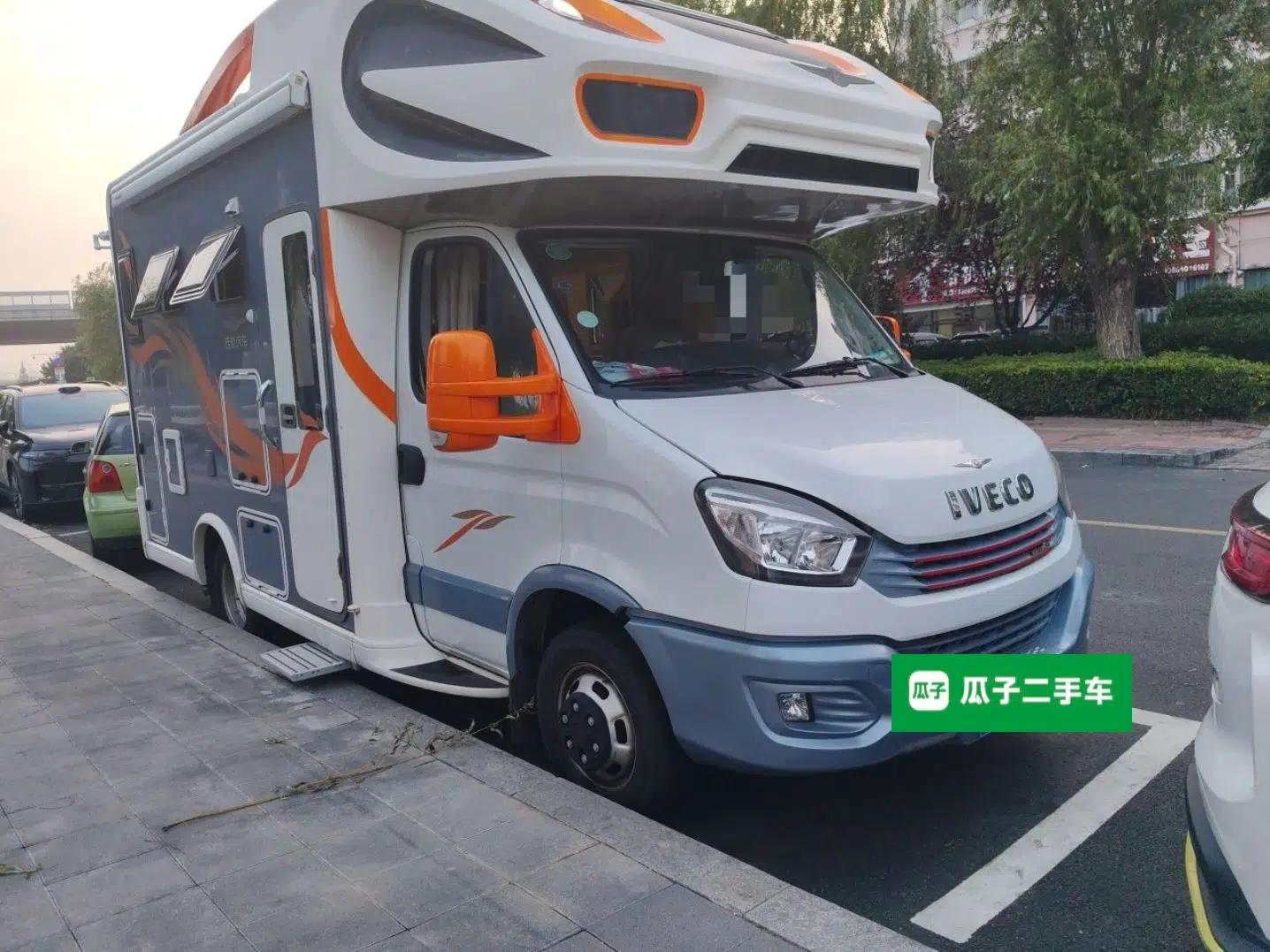 Iveco Eurocargo Nanjing Iveco Ousheng, with Jinghang RV body, Jinhang 593-4 dual‑expansion model, 3.0T diesel, automatic transmission. — миниатюра 3