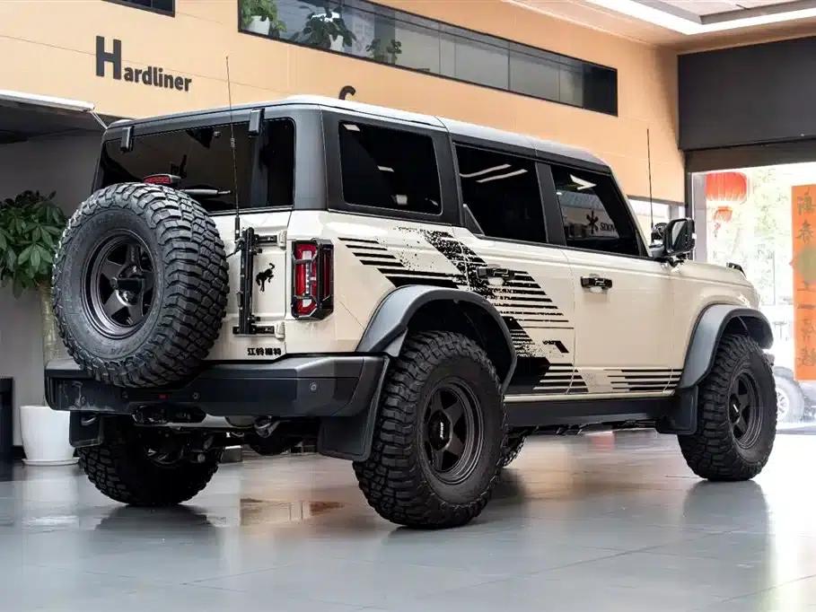 Ford Spectacular 2025 2.3T Sand Dune Limited Edition — миниатюра 4