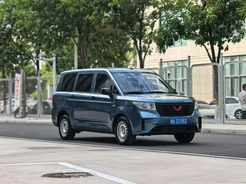 Wuling Hongguang PLUS 2019 1.5T Manual Standard 5-Seater — миниатюра 3
