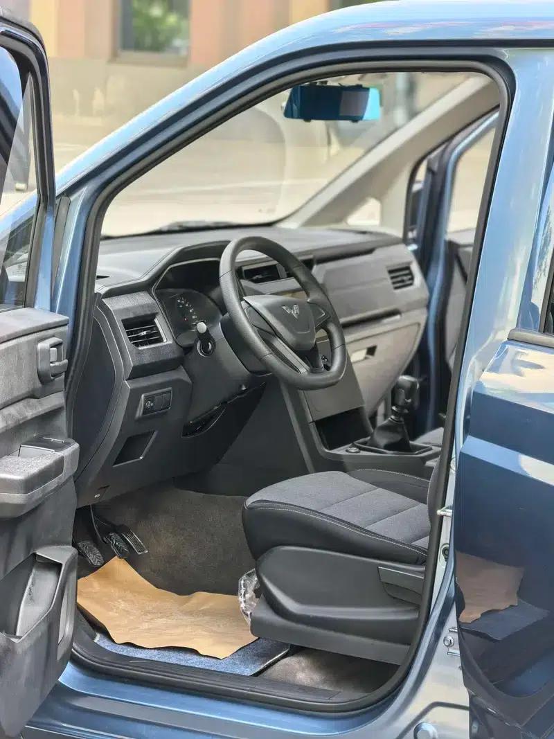 Wuling Hongguang PLUS 2019 1.5T Manual Standard 5-Seater — миниатюра 23