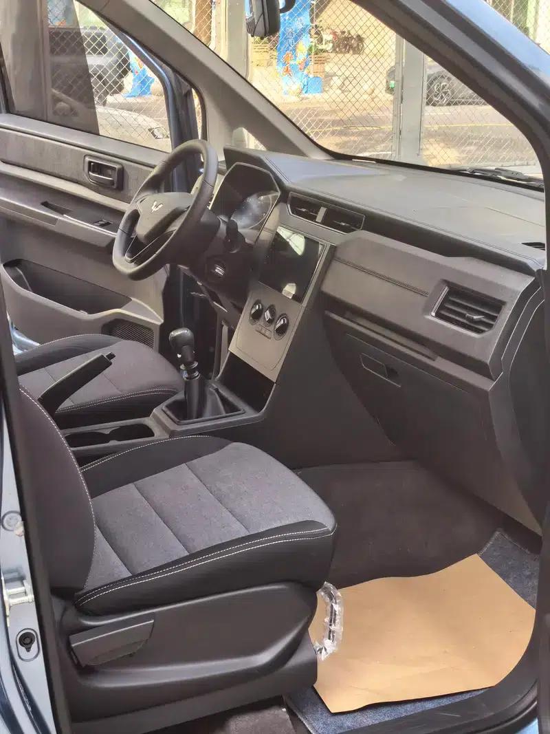 Wuling Hongguang PLUS 2019 1.5T Manual Standard 5-Seater — миниатюра 24