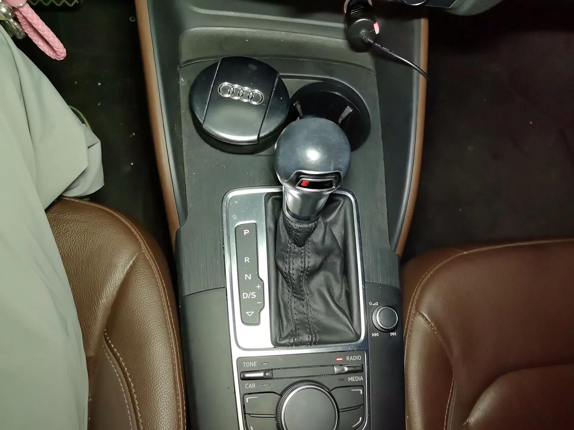 Audi A3 2014 Sportback 35 TFSI Automatic Comfort Model — миниатюра 11