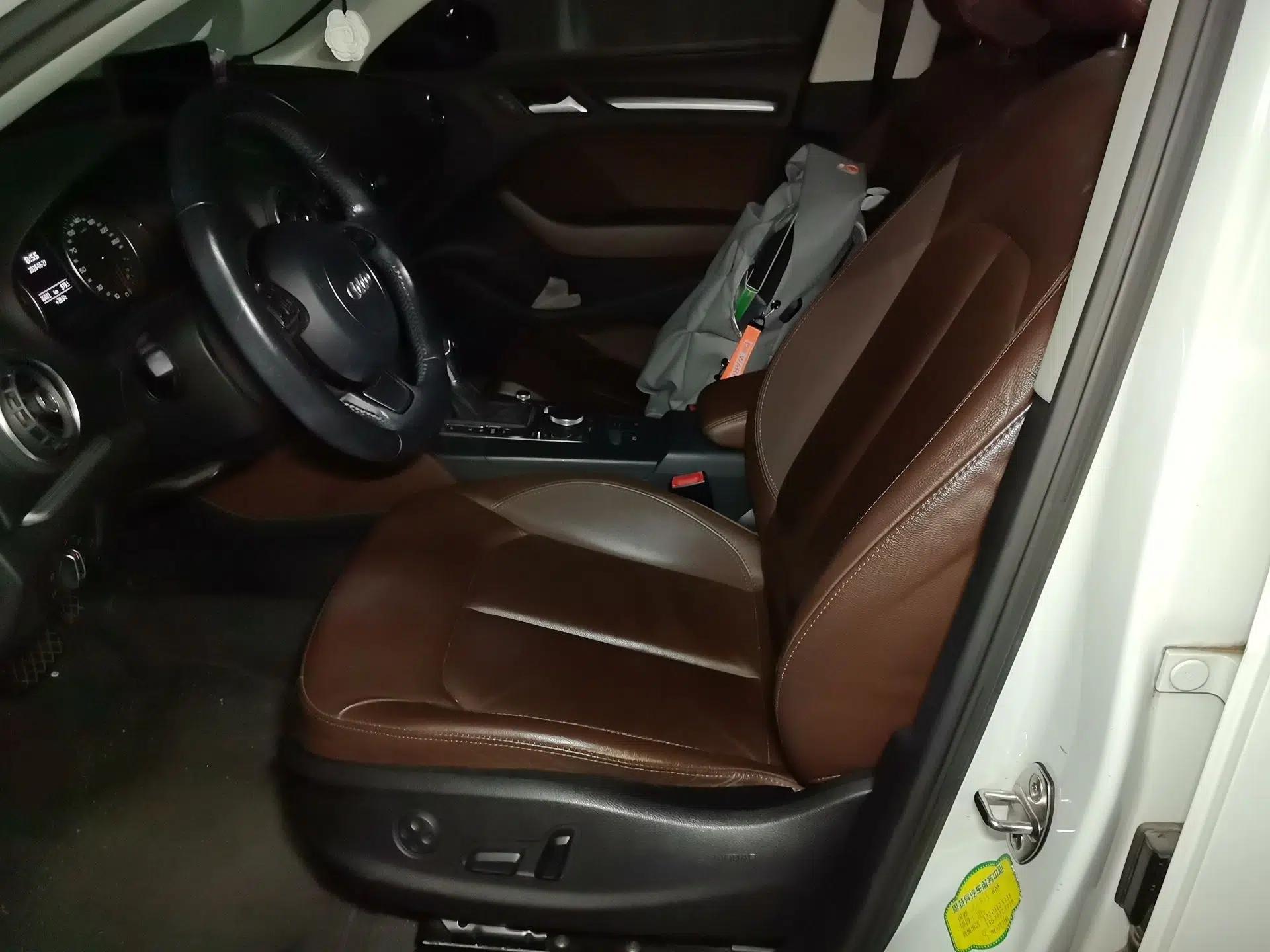 Audi A3 2014 Sportback 35 TFSI Automatic Comfort Model — миниатюра 12
